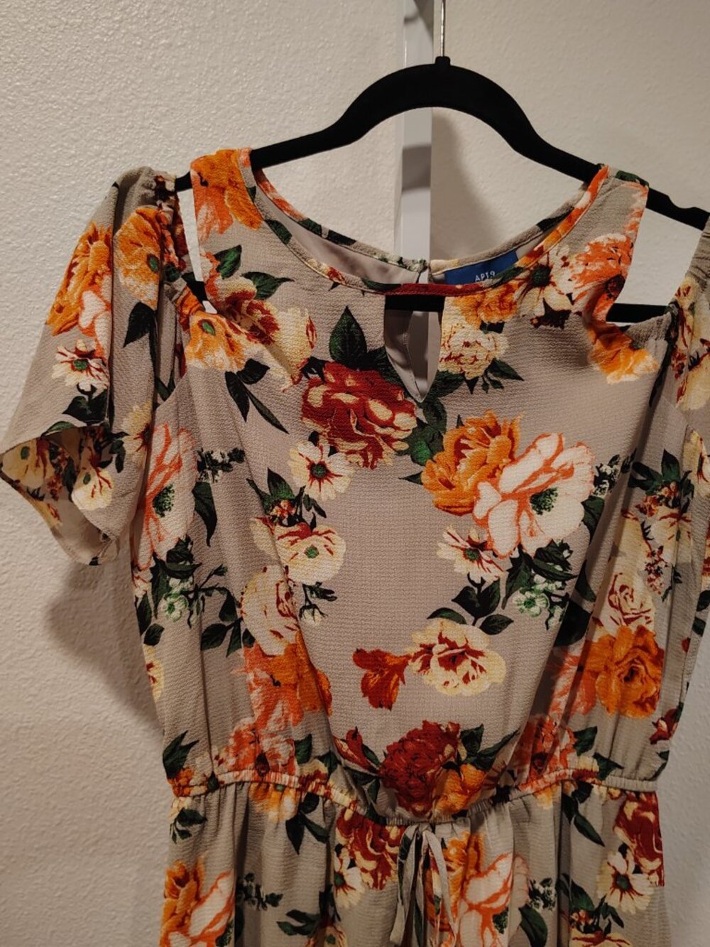 Apt. 9 Women's Floral High Low Dress Size Medium Cold Shoulder Polyester NWT - Picture 4 of 11